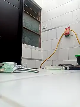 Snapshot of krvdeslalas29 chatting on January 5, 5:41 pm krvdeslalas29 online show from January 5, 5:41 pm