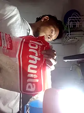 Snapshot of krvdeslalas29 chatting on February 25, 3:38 am krvdeslalas29 online show from February 25, 3:38 am