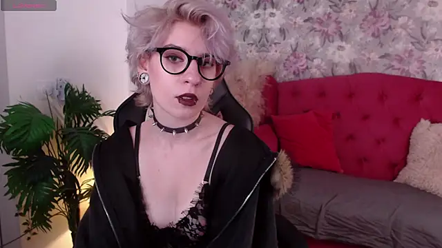  Moonlight t online show from February 26, 9:10 am