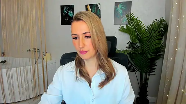 PassionGlow online show from February 19, 3:28 am