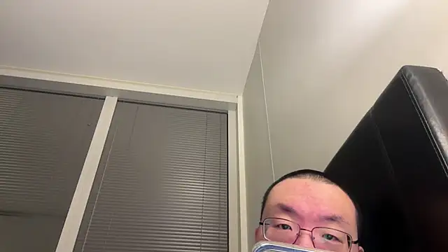 Snapshot of slaveasianboy chatting on March 5, 7:38 am slaveasianboy online show from March 5, 7:38 am