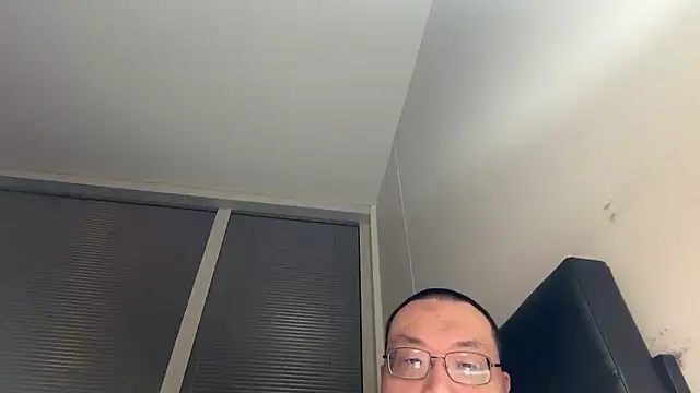 Snapshot of slaveasianboy chatting on July 4, 2:40 am slaveasianboy online show from July 4, 2:40 am