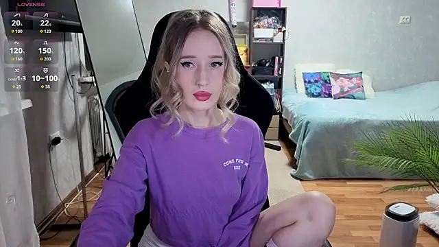 Little Soph online show from December 16, 11:21 pm