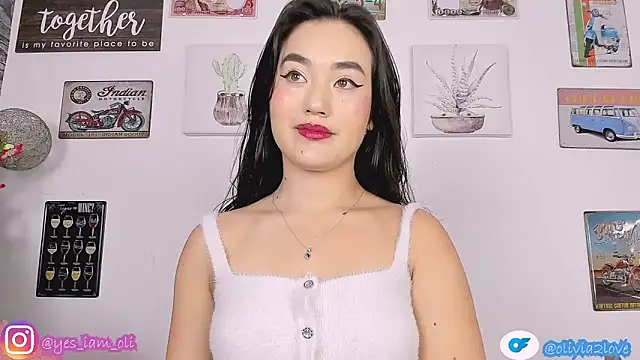 olivia22love online show from October 10, 12:48 pm