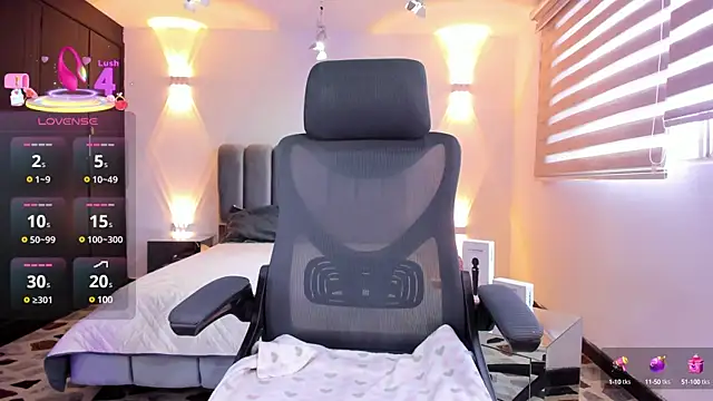 AnaRuiz online show from February 24, 12:16 pm