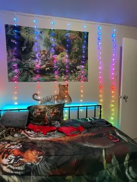 fatfabulous1981 online show from September 12, 6:02 am