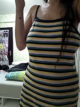 Snapshot of samilux5 chatting on February 19, 4:34 am samilux5 online show from February 19, 4:34 am