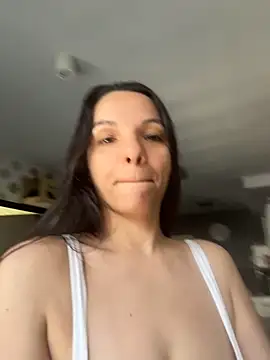 Snapshot of samilux5 chatting on November 10, 3:11 pm samilux5 online show from November 10, 3:11 pm