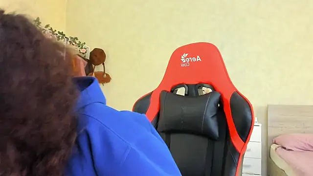 Snapshot of wastforu chatting on October 10, 6:12 am wastforu online show from October 10, 6:12 am