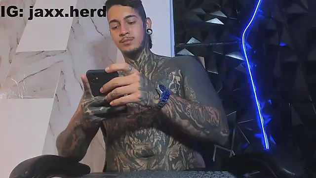 JAXXXONHERD online show from October 4, 2:15 pm