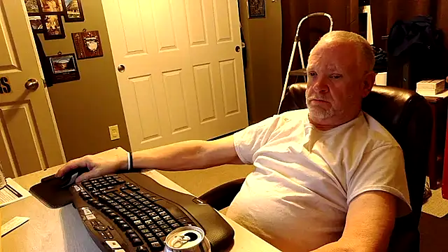 nobledad online show from November 2, 1:52 am