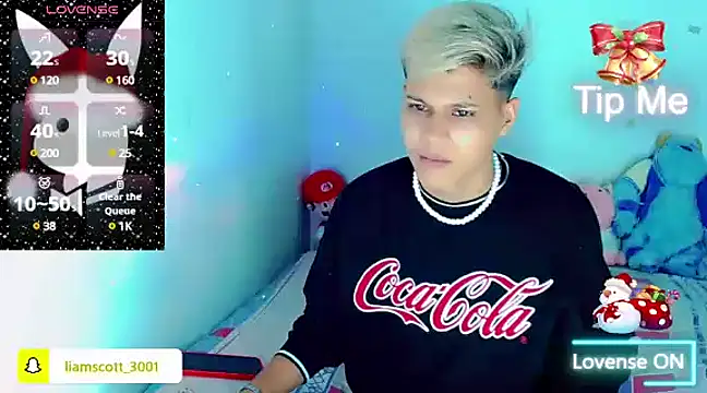 Liamscott  online show from December 10, 9:23 am