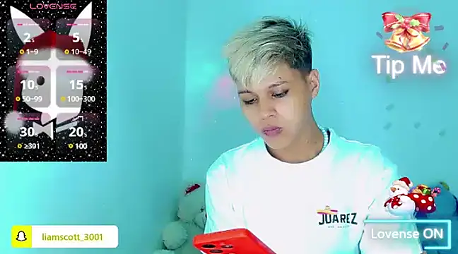 Liamscott  online show from December 15, 3:13 am