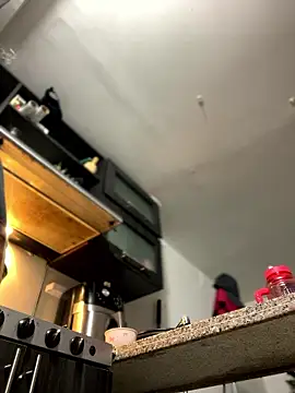 JulianaCastillo online show from January 8, 9:22 am