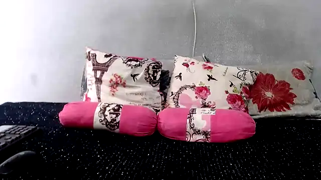 AREOLAKISSXX online show from December 19, 9:49 am