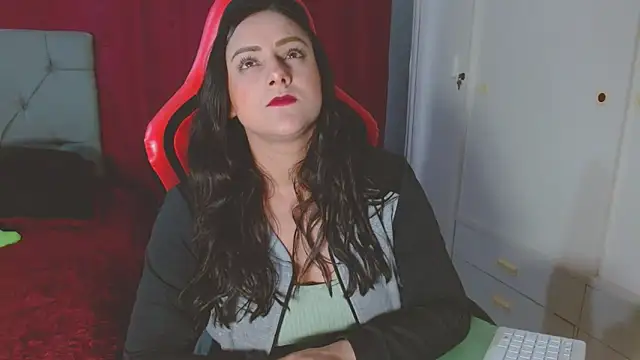 Snapshot of Noamartin_ chatting on January 5, 10:24 pm Noamartin online show from January 5, 10:24 pm