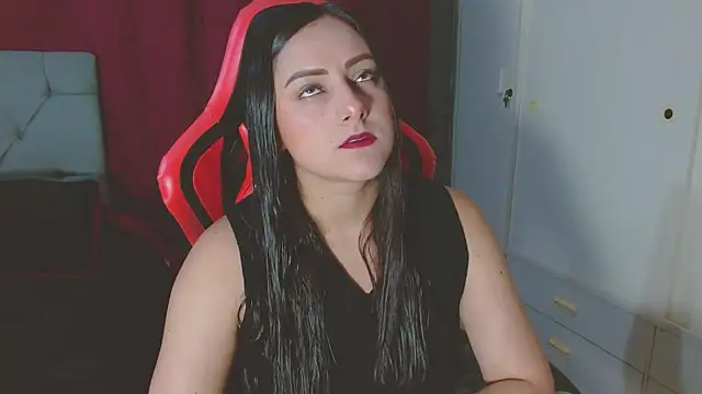 Snapshot of Noamartin_ chatting on January 19, 12:58 am Noamartin online show from January 19, 12:58 am