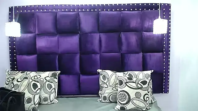 Snapshot of CrushOnMe_ chatting on February 1, 12:26 pm CrushOnMe online show from February 1, 12:26 pm