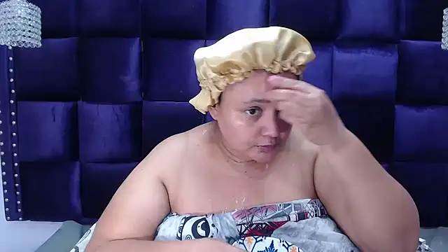 Snapshot of CrushOnMe_ chatting on September 9, 3:39 am CrushOnMe online show from September 9, 3:39 am