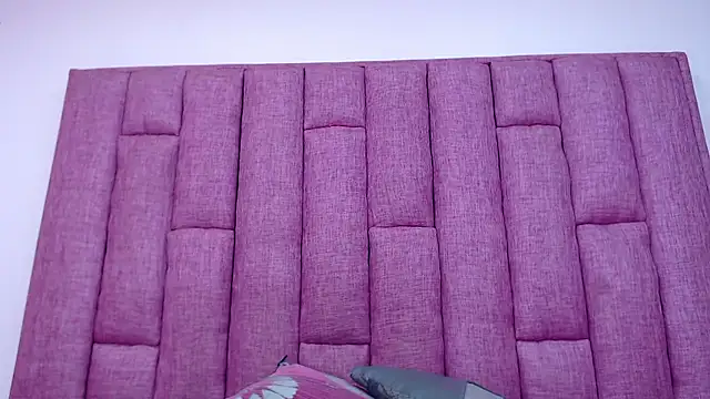 Snapshot of CrushOnMe_ chatting on January 11, 8:30 am CrushOnMe online show from January 11, 8:30 am