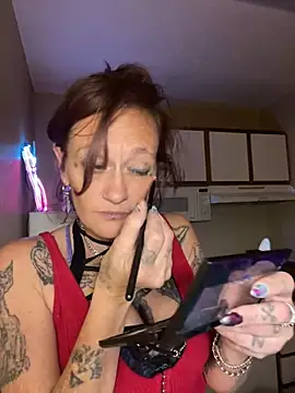 Snapshot of renegade_vyxxen chatting on January 20, 3:28 pm renegade vyxxen online show from January 20, 3:28 pm