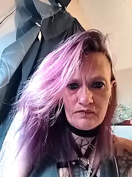 renegade vyxxen online show from March 4, 5:13 am