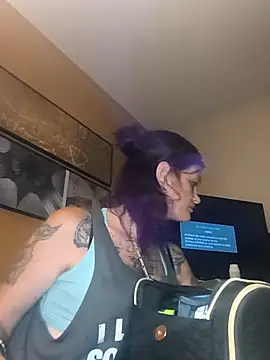 renegade vyxxen online show from April 22, 6:27 am