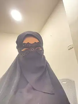 Snapshot of Hijabi_HotGirls chatting on March 11, 11:48 pm Hijabi HotGirls online show from March 11, 11:48 pm