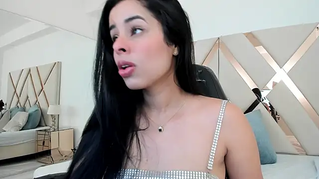 emma castilloo online show from February 16, 6:26 pm