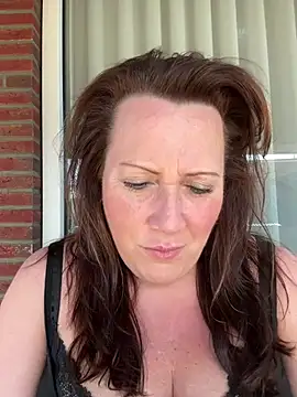 Snapshot of xsexycurvymilf chatting on March 7, 12:01 pm xsexycurvymilf online show from March 7, 12:01 pm