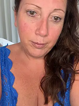 Snapshot of xsexycurvymilf chatting on September 22, 2:08 pm xsexycurvymilf online show from September 22, 2:08 pm