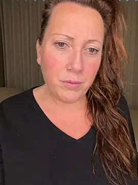 Snapshot of xsexycurvymilf chatting on February 11, 3:17 pm xsexycurvymilf online show from February 11, 3:17 pm