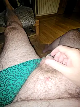 Snapshot of hotdog4you2 chatting on October 2, 9:33 pm hotdog4you2 online show from October 2, 9:33 pm