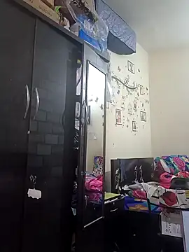 Snapshot of _Redwine_ chatting on January 30, 12:06 pm Redwine online show from January 30, 12:06 pm