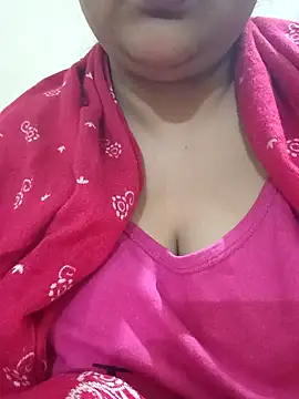 Snapshot of _Redwine_ chatting on February 6, 2:37 pm Redwine online show from February 6, 2:37 pm