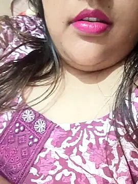 Snapshot of _Redwine_ chatting on February 20, 10:37 pm Redwine online show from February 20, 10:37 pm