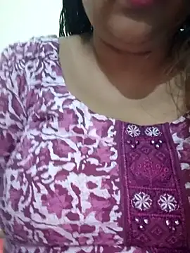 Snapshot of _Redwine_ chatting on February 21, 7:32 pm Redwine online show from February 21, 7:32 pm