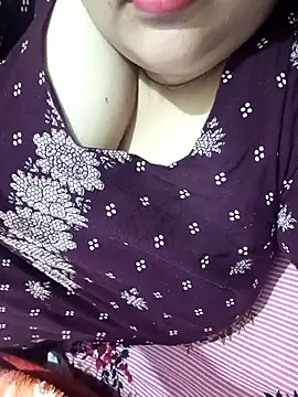 Snapshot of _Redwine_ chatting on March 9, 2:43 pm Redwine online show from March 9, 2:43 pm