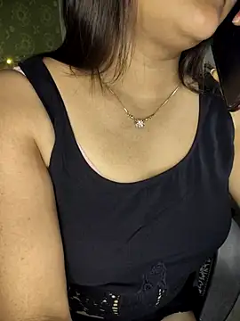 Snapshot of _Redwine_ chatting on March 22, 9:13 am Redwine online show from March 22, 9:13 am