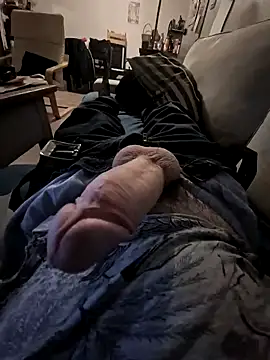 Snapshot of MarkBigDick35 chatting on December 10, 10:37 pm MarkBigDick35 online show from December 10, 10:37 pm