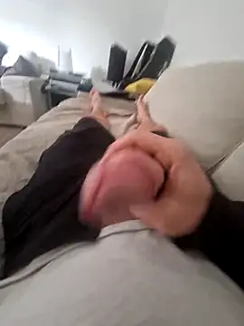 Snapshot of MarkBigDick35 chatting on October 18, 2:40 pm MarkBigDick35 online show from October 18, 2:40 pm