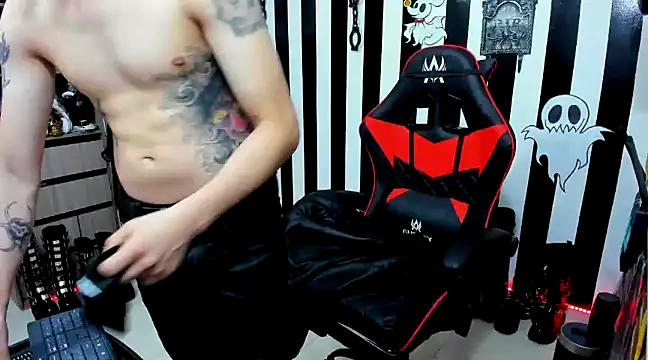 daven56 online show from December 6, 1:22 pm