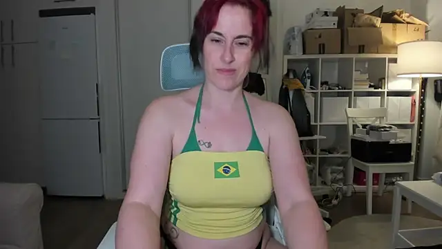 emmita69  online show from June 5, 3:57 am