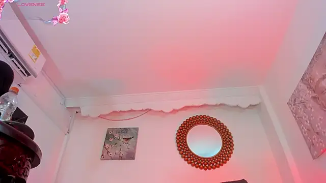 Karoline Marin online show from December 24, 2:01 pm