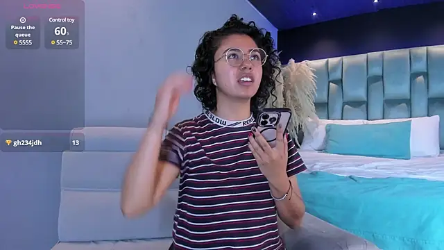 Amareto  online show from February 3, 2:02 pm