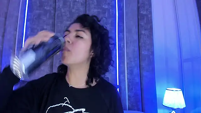 Amareto  online show from March 7, 5:49 pm