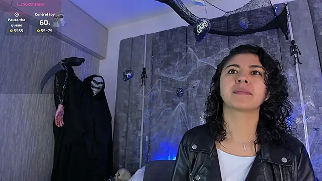 Amareto  online show from November 1, 11:45 am