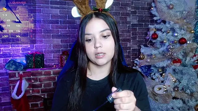 Lorena warren online show from December 18, 5:13 am