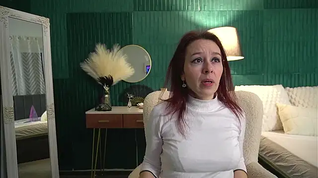 HaileyMoonn online show from March 13, 4:19 am