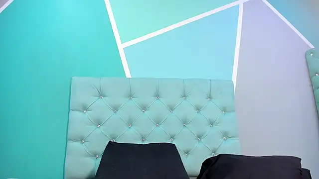 Snapshot of AlondraFerri1 chatting on December 17, 8:10 pm AlondraFerri1 online show from December 17, 8:10 pm